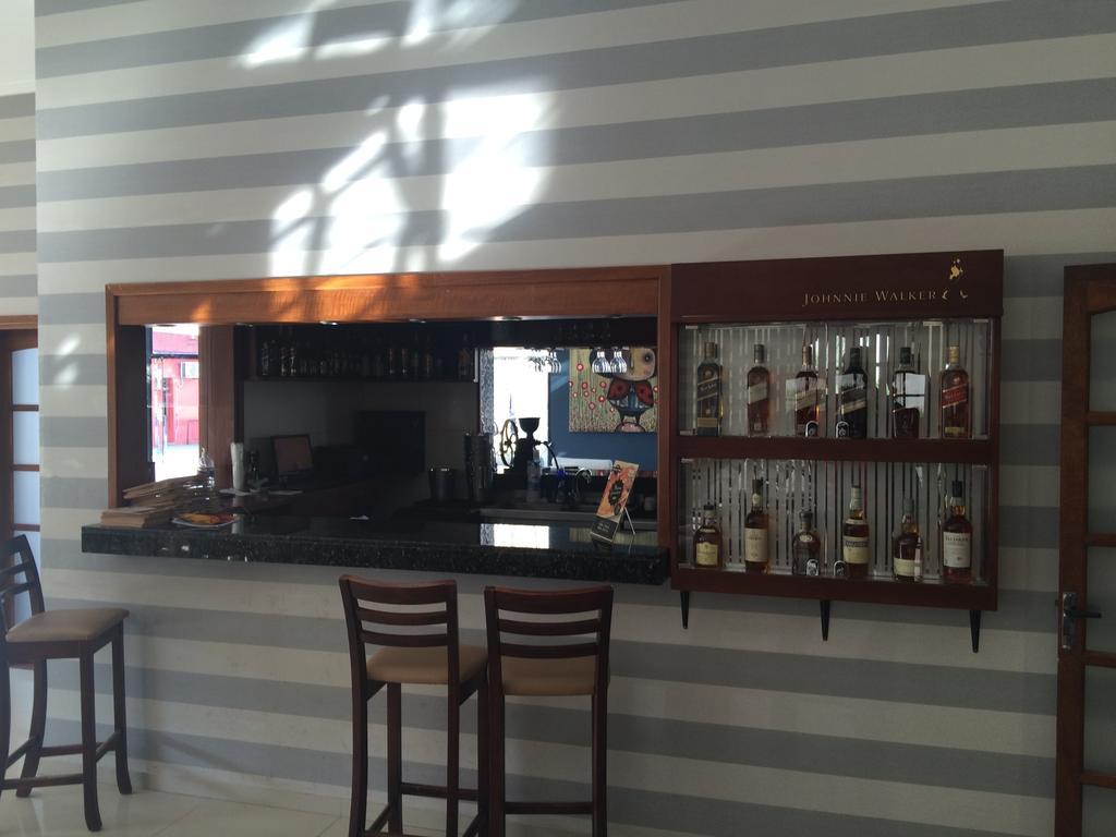 Hotel Maxim ตรินิดาด ภายนอก รูปภาพ