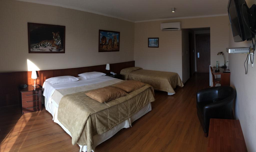Hotel Maxim ตรินิดาด ห้อง รูปภาพ